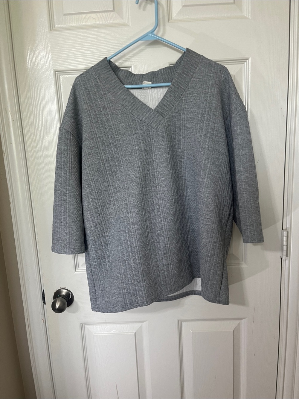 Source Unknown Gray V-Neck Boxy Blouse